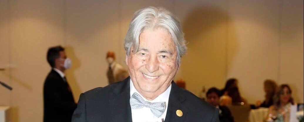 El neurocirujano de los hospitales Viamed Cádiz, Mario Velarde, reconocido con el Premio Europeo de Tecnología e Innovación