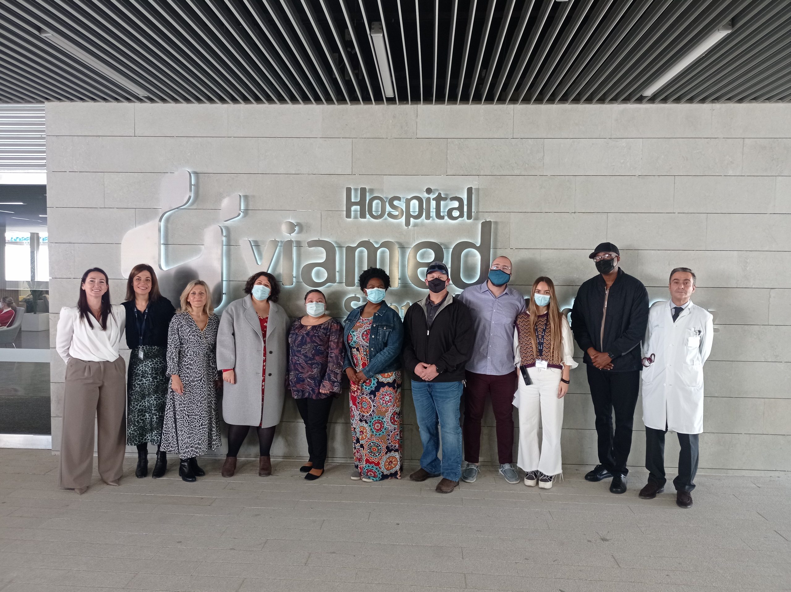 El hospital Viamed Santa Ángela de la Cruz presenta su nueva configuración hospitalaria e instalaciones a la Aseguradora Tricare para concretar nuevas sinergias de colaboración