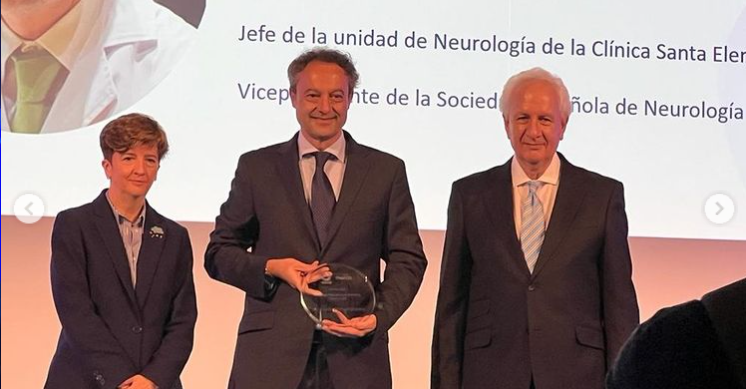 El Dr. Porta, Jefe de la Unidad Integral de Neurología de Viamed Santa Elena, ha sido galardonado con el premio a la mejor reputación en Neurología