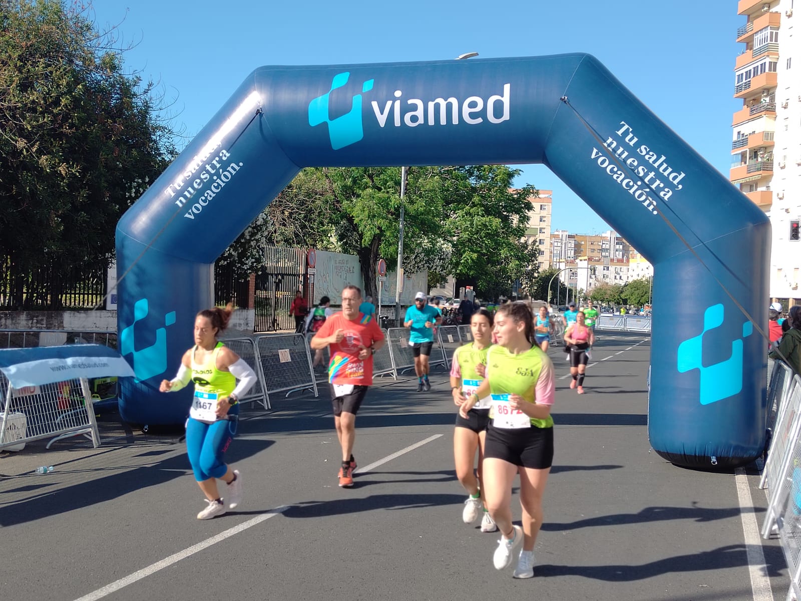 Viamed Salud está presente como patrocinador de Salud en el Circuito de Carreras populares de Sevilla 2024