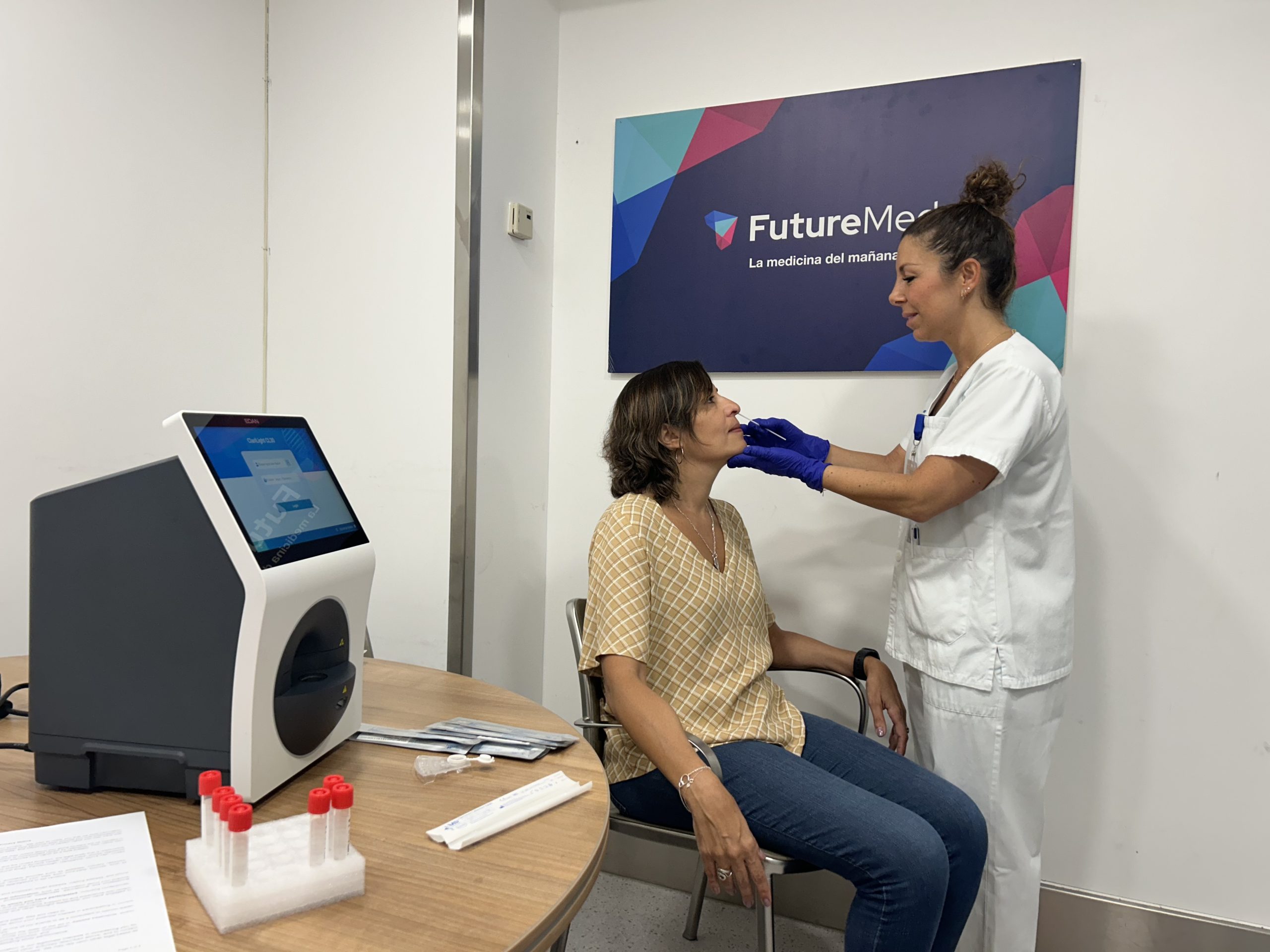 Viamed Santa Elena y Futuremeds llevan a cabo un estudio que analiza las capacidades de uso de un dispositivo para el diagnóstico rápido de COVID, Influenza y Virus sincitial respiratorio