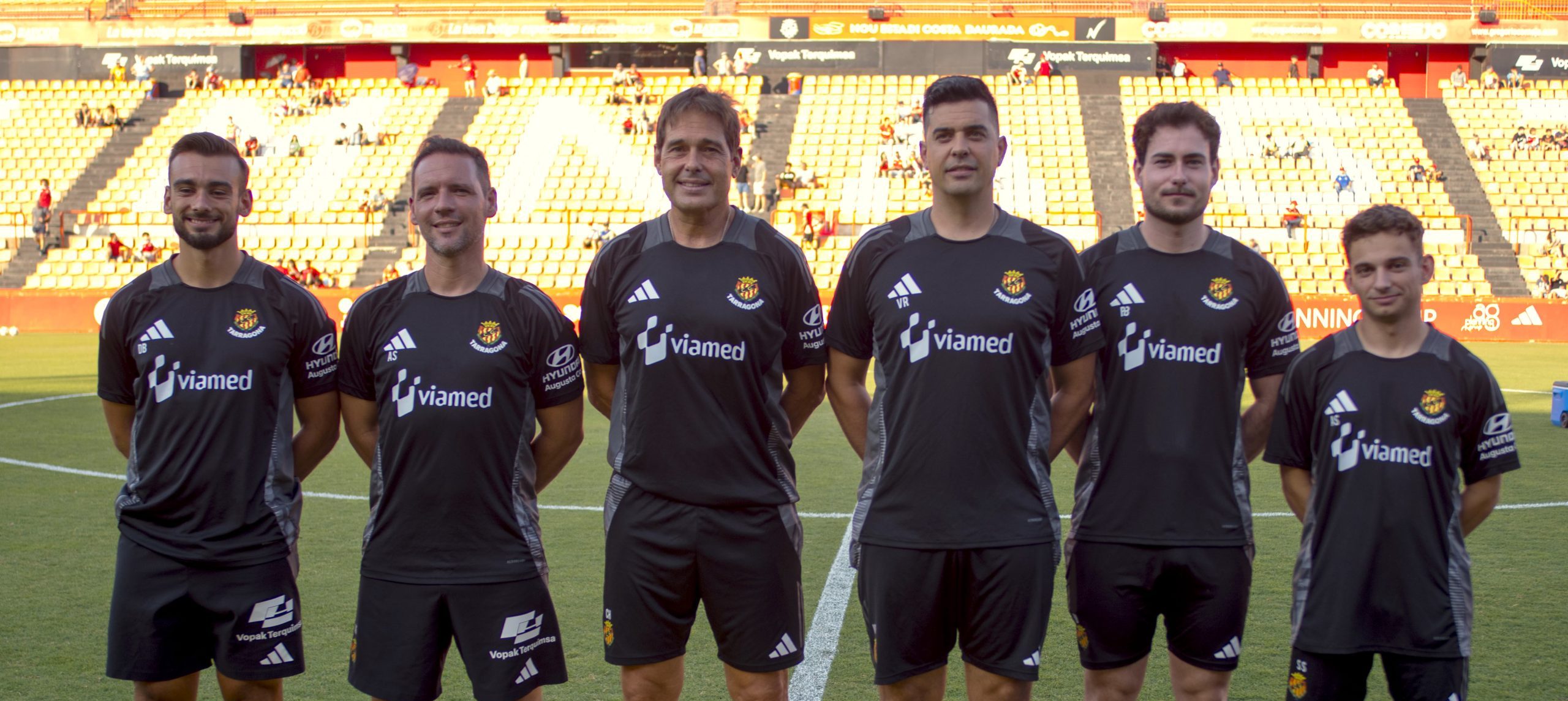 El primer equipo del Nàstic de Tarragona y el Nàstic Genuine pasan revisión médica en el Hospital Viamed Monegal