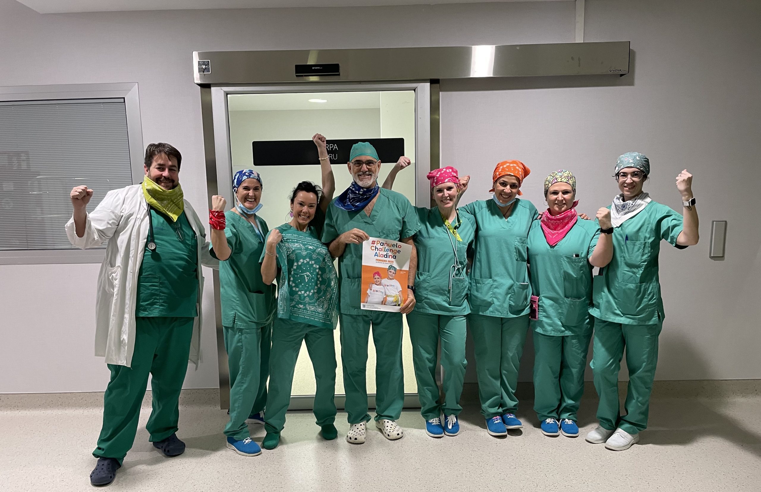Nos unimos al #PañuelloChallenge contra el cáncer infantil