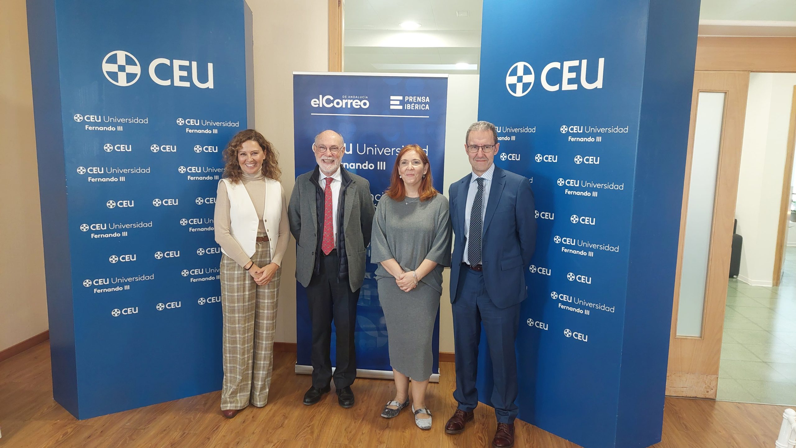 Viamed Santa Ángela de la Cruz refuerza su compromiso con la formación médica junto a la Universidad CEU Fernando III