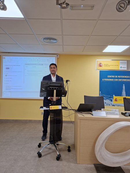 El Dr. Keyhani (Viamed Santa Elena) presenta los avances sobre neuromodulación en pacientes con Síndrome del Aceite Tóxico