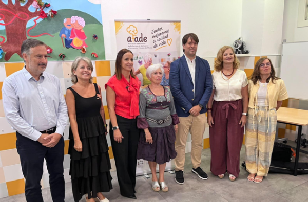 El Hospital Viamed San José y AFADE impulsan un programa pionero para la detección precoz del Alzheimer y otras enfermedades cognitivas