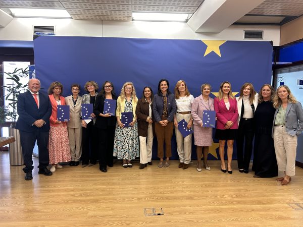 Viamed se suma al manifiesto #DóndeEstánEllas para impulsar la visibilidad de mujeres expertas en debates y conferencias